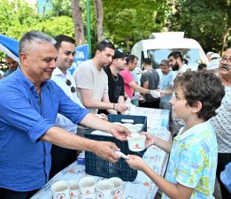 Muratpaşa’dan aşure ikramı