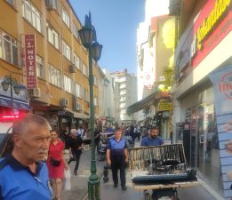 Odunpazarı Zabıtasından seyyar satıcı ve dilenci operasyonu
