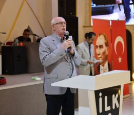 Başkan Kurt “Zor şartlar altında yaptığınız hizmetlerden dolayı teşekkür ediyorum”