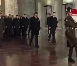 Bakan Tekin 81 ilden öğretmenlerle Ata’nın huzurunda