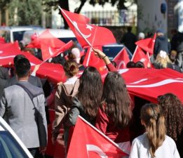 Okullarda ikinci dönem “Bayrak Sevgisi” ile başlıyor