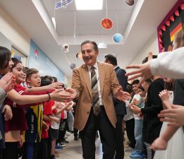 BAŞKAN ATAÇ: “BUGÜNÜN ÖĞRENCİLERİ YARININ YÖNETİCİLERİ OLACAK”