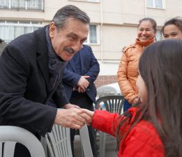 GELENEKSEL SOKAK İFTARINDA ŞİRİNTEPE’DE 5 BİN KİŞİ BULUŞTU