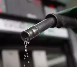 Akaryakıta yeni zam: Motorin bazı şehirlerde 80 lira sınırını aştı