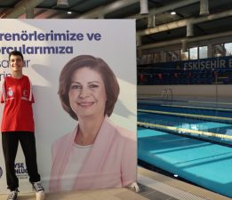 ESKİŞEHİRLİ MİLLİ YÜZÜCÜ İTALYA’DA TÜRKİYE’Yİ TEMSİL EDECEK