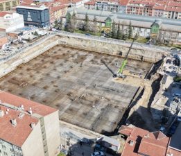 KURTULUŞ KAPALI PAZAR YERİ’NDE ÇALIŞMALAR HIZLA İLERLİYOR