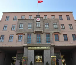 Katar’da Askeri Helikopter Kazası: 3 şehit var