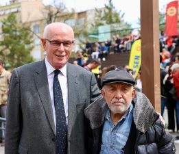 Kazım Kurt’tan Eğitim Sen’in yaşam nöbetine destek