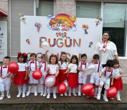 ESMEK OYUN EVLERİNDE 23 NİSAN COŞKUSU RENKLİ GÖRÜNTÜLERE SAHNE OLDU