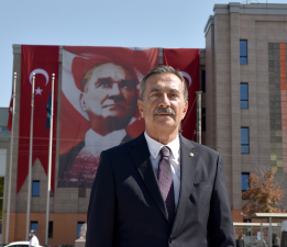 BAŞKAN ATAÇ: “19 MAYIS ÖZGÜRLÜĞE İNANMIŞ BİR MİLLETİN YENİDEN DOĞUŞUDUR”