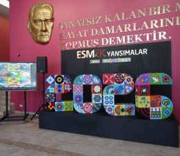 ESMEK’İN 25. YIL COŞKUSU “YANSIMALAR” SERGİSİYLE TAÇLANDI